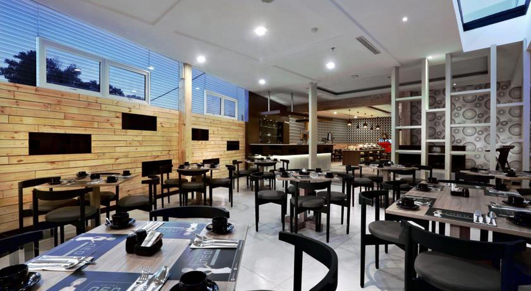होटल Neo Dipatiukur By Aston Bandung